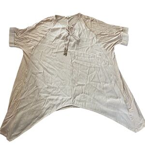 Umgee Cream Asymmetrical Blouse